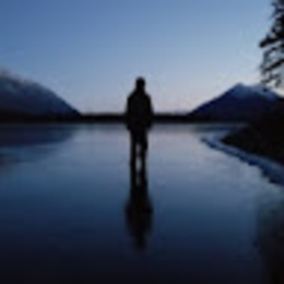 Meet your Posher, Lewis - Picture 1 of 1